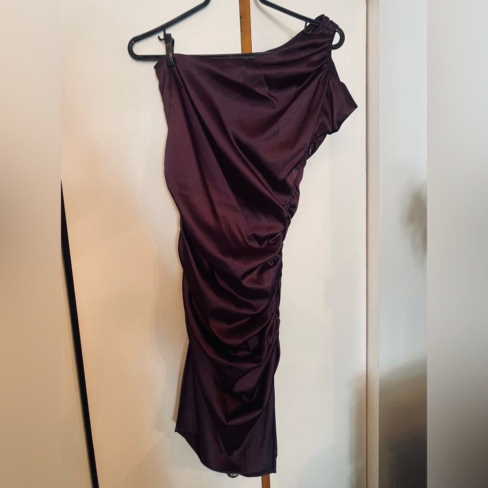 Shoulder mini dress
